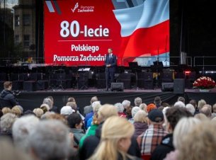 Olgierd Geblewicz podczas koncertu z okazji 80-lecia polskiego Pomorza Zachodniego