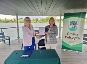 przekazanie umowy na pomoście 