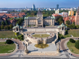 Zdjęcie z drona na Muzeum Narodowe - front