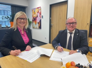 wicemarszałkini Anna Bańkowska oraz prof. Arkadiusz  Terman