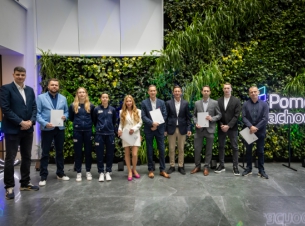 wspólne zdjęcie gości konferencji prasowej