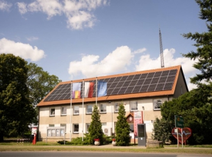 Budynek Urzędu Gminy w Warnicach - fot. Urząd Gminy Warnice. 