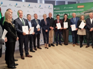 Przy drogach wojewódzkich Pomorza Zachodniego stanie 27 radarowych wyświetlaczy prędkości. Porozumienia z pierwszymi gminami zostały już podpisane