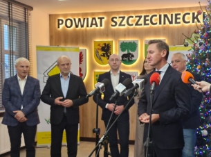 Uczestnicy briefingu dotyczącego budowy obwodnicy Szczecinka